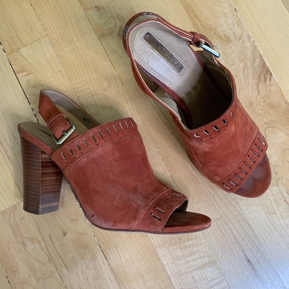 Tahari Suede/Leather Sandal Block Heels Rust Color Size 8 - Picture 1 of 8